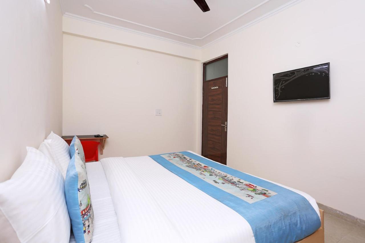Oyo Dlf Cyber City Near Aravali Biodiversity Park Gurgaon Exterior photo