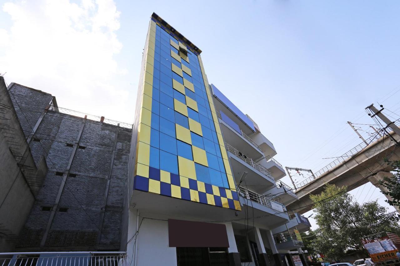 Oyo Dlf Cyber City Near Aravali Biodiversity Park Gurgaon Exterior photo